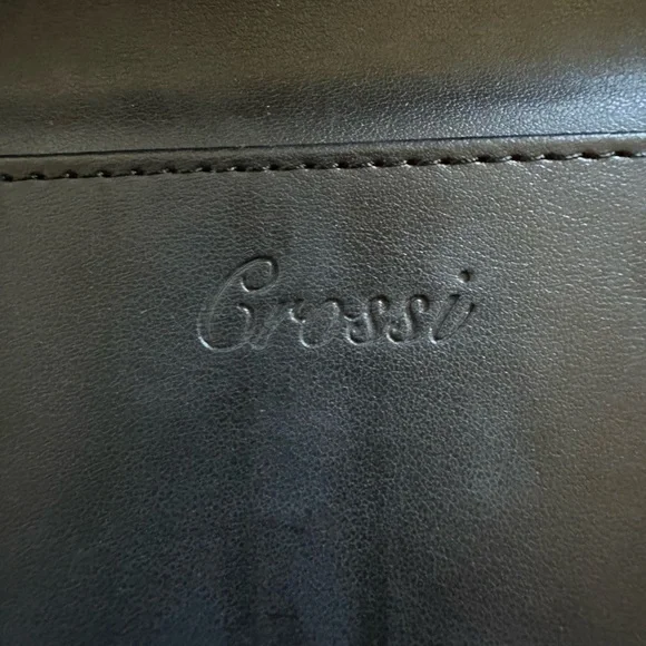 Cute bow crossbody, built in wallet - Picture 5 of 6